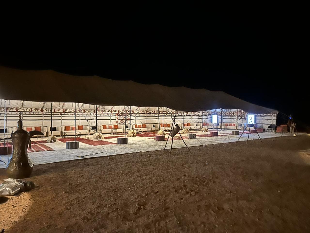 الخيام الملكية